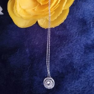 Kay jewelers diamond w/diamond accent necklace